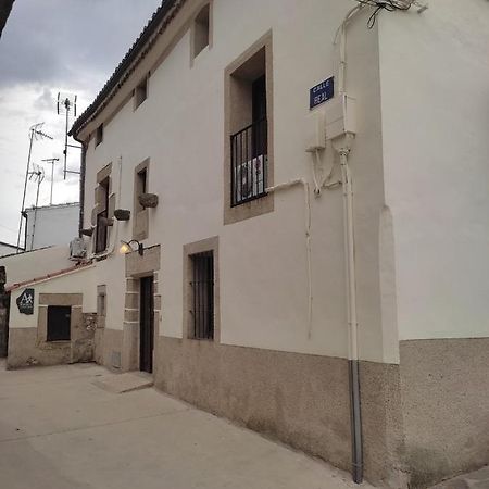 Albergue Turistico "San Blas" De Oliva De Plasencia מראה חיצוני תמונה