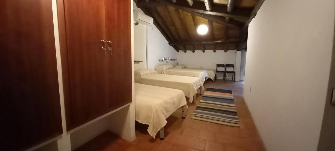 Albergue Turistico "San Blas" De Oliva De Plasencia מראה חיצוני תמונה