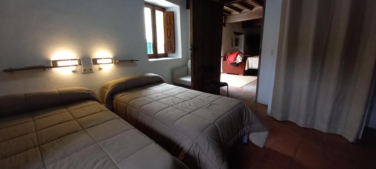 Albergue Turistico "San Blas" De Oliva De Plasencia מראה חיצוני תמונה