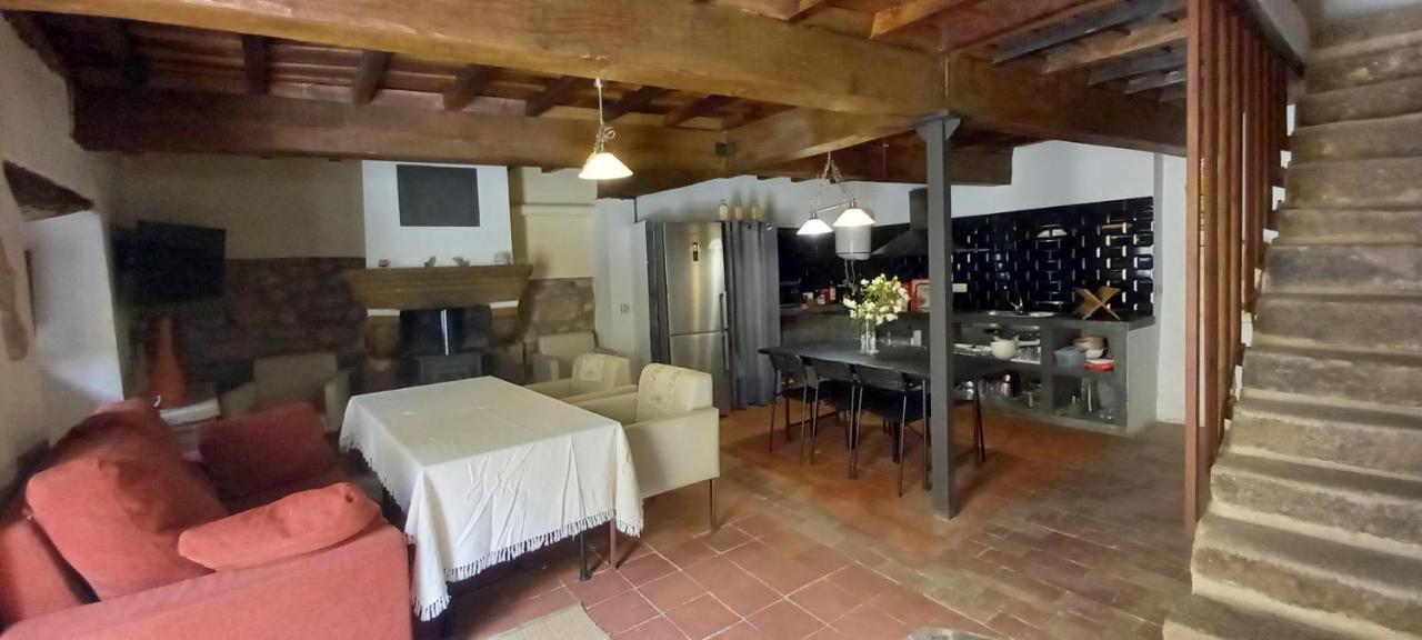 Albergue Turistico "San Blas" De Oliva De Plasencia מראה חיצוני תמונה