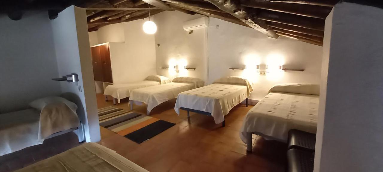 Albergue Turistico "San Blas" De Oliva De Plasencia מראה חיצוני תמונה