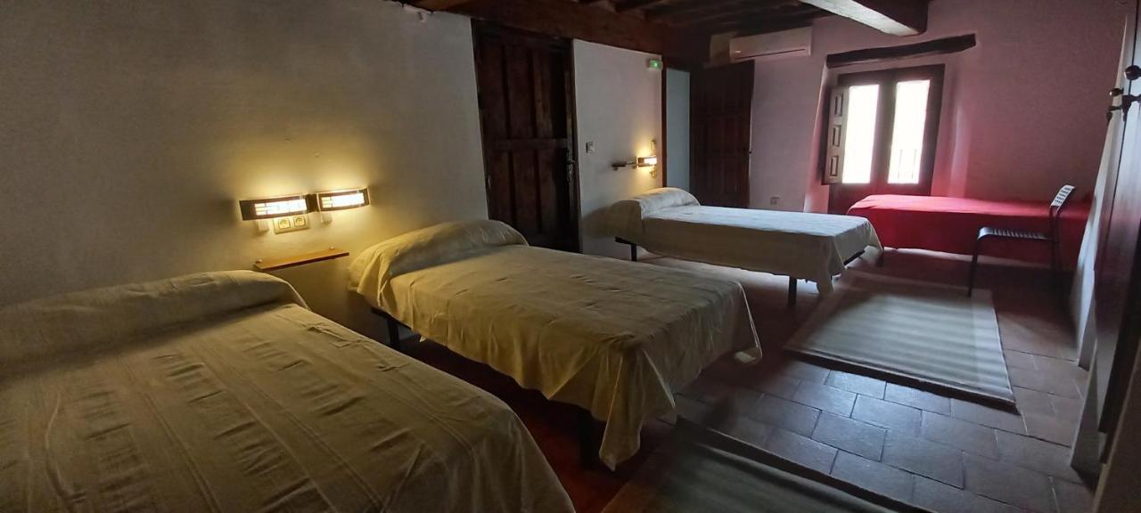 Albergue Turistico "San Blas" De Oliva De Plasencia מראה חיצוני תמונה